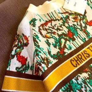 New Christian Dior cashmere and wool super soft sweater. Size for S